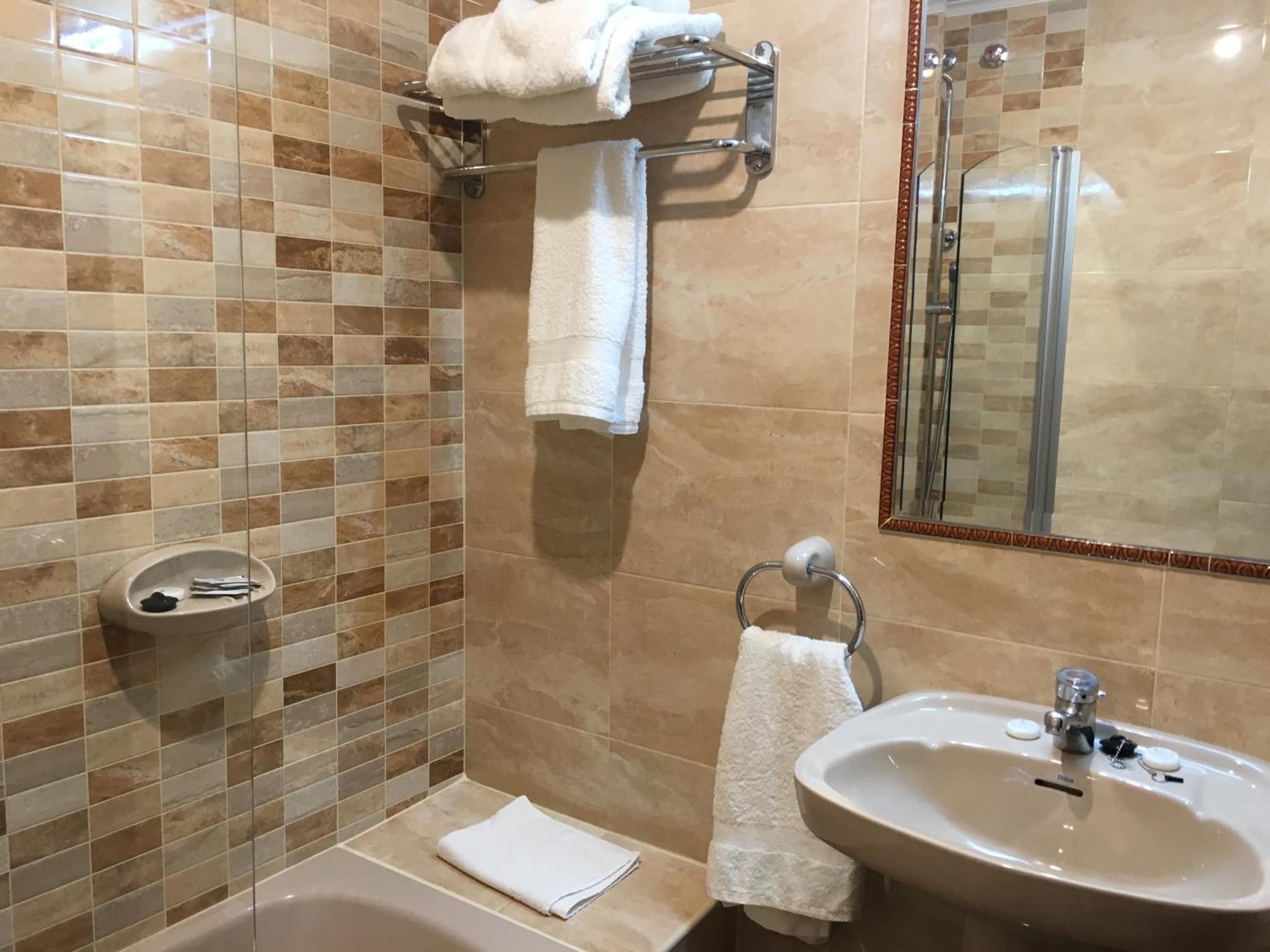 Hostal Sainz Riano  Bagian luar foto